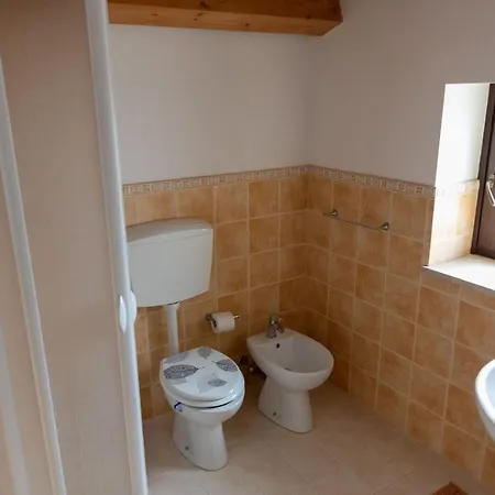 Tenuta Sparaceto 农家乐 *